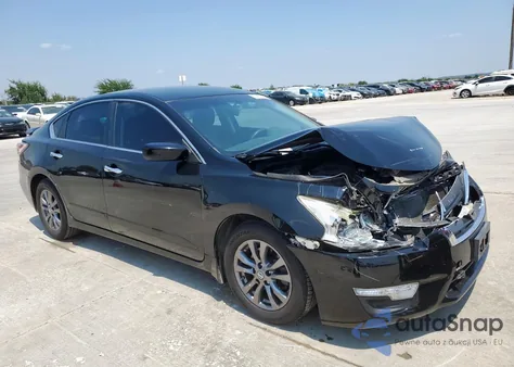 2015 Nissan Altima 2.5 from USA, damaged, VIN 1N4AL3AP7FC588064